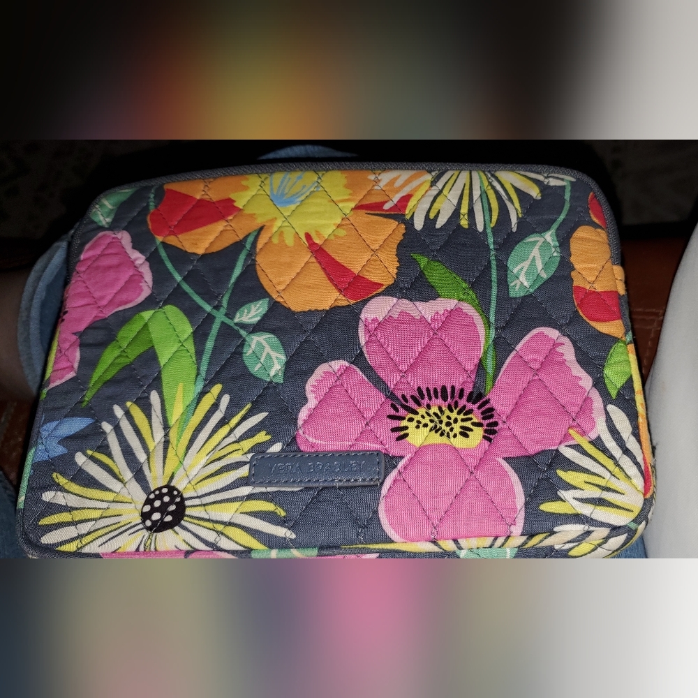 Vera Bradley Jazzy Blooms Tablet Case EUC